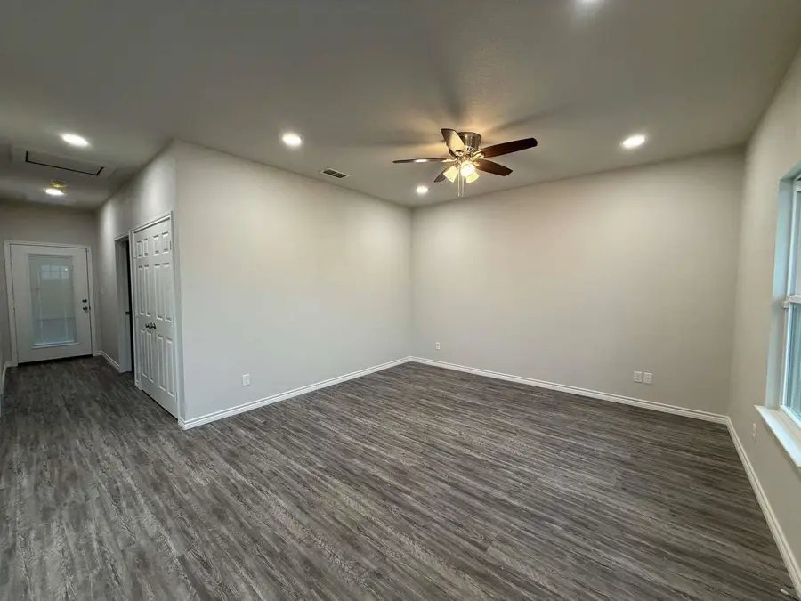 700 Walnut Street, Longview, TX 75601 - #3