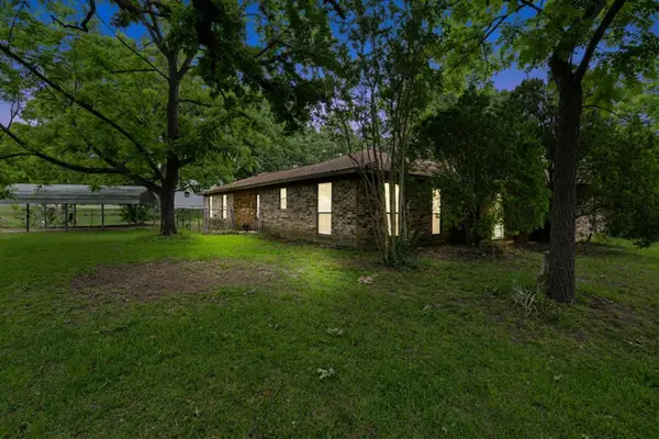 410 Flenniken, Gladewater, TX 75647