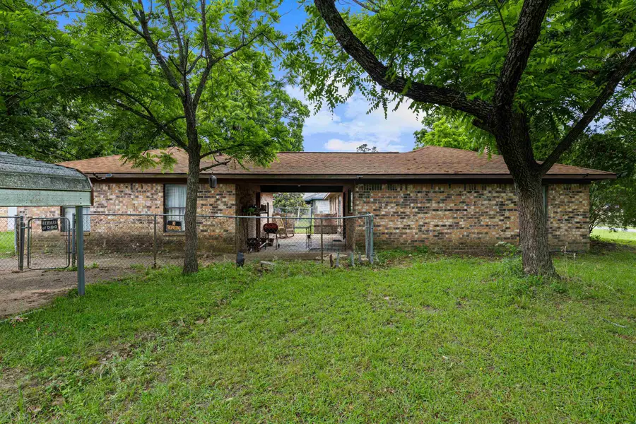 410 Flenniken, Gladewater, TX 75647 - #3