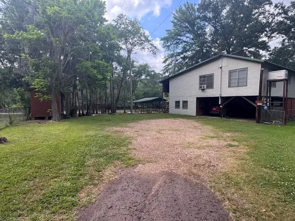 1553 Pine Island RD, Karnack, TX 75661