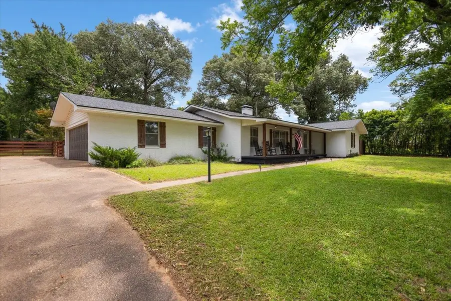 1305 Lion St, Henderson, TX 75654 - #3
