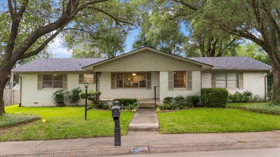 1000 Westwood Dr, Henderson, TX 75654 - #2
