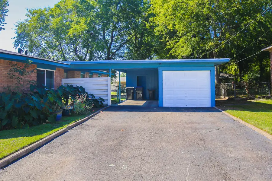 912 Glencrest Ln., Longview, TX 75601 - #3