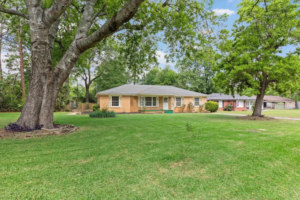 2909 S Broadway Blvd, Kilgore, TX 75662 - #1
