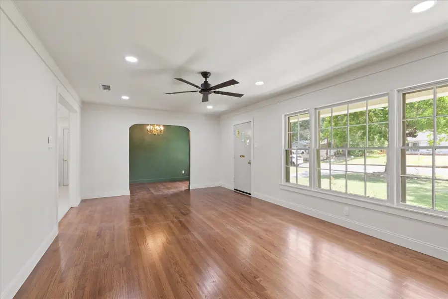 2909 S Broadway Blvd, Kilgore, TX 75662 - #2