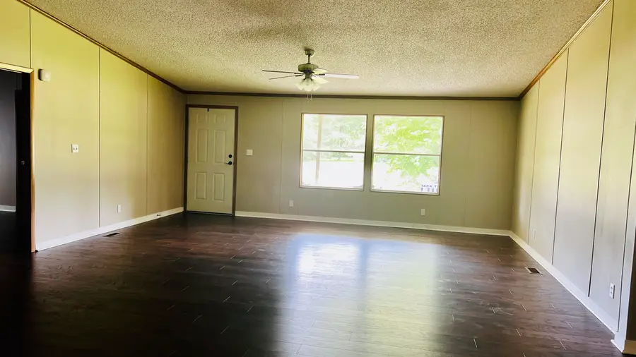 401 S Central, Hallsville, TX 75650 - #2