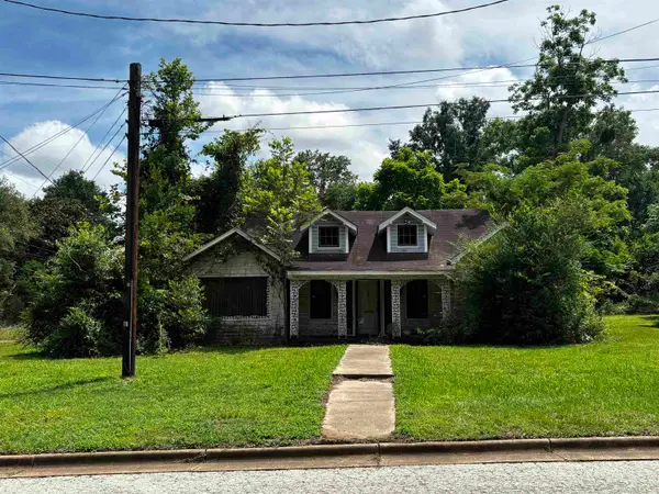 321 E Butler, Gilmer, TX 75644