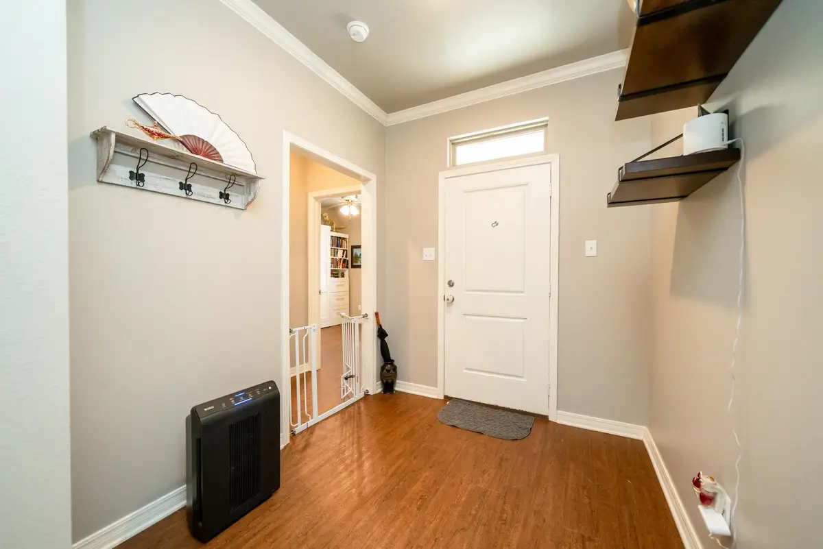 527 E Center St., White Oak, TX 75693 - #1