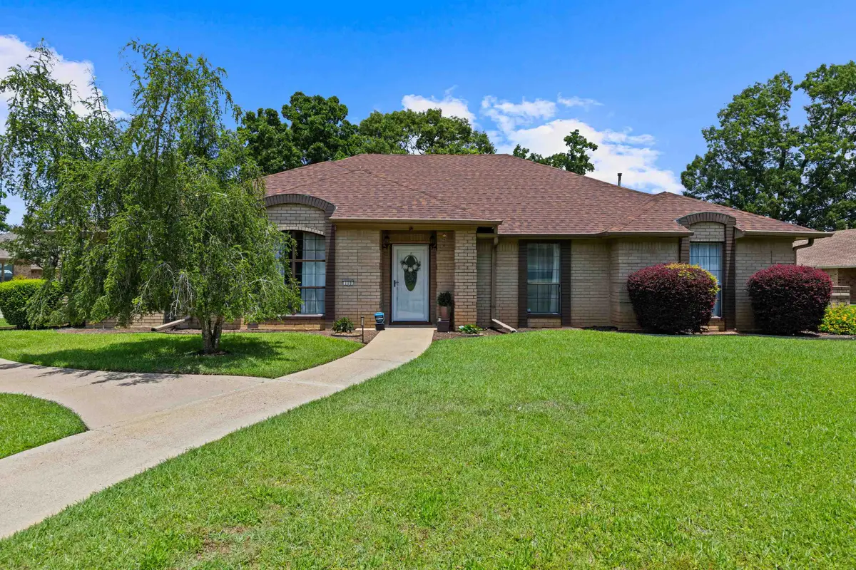 110 Northhill Ct., Longview, TX 75605 - #1