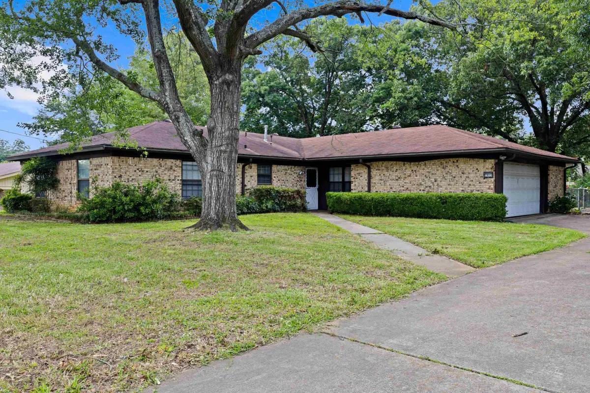 2803 Amberwood Dr, Longview, TX 75605 - #1