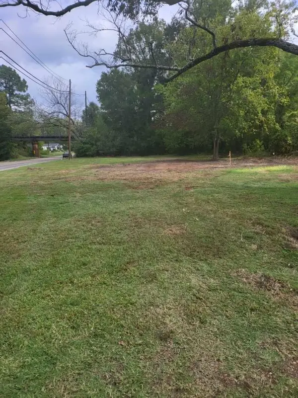 302 St. John, Jefferson, TX 75657