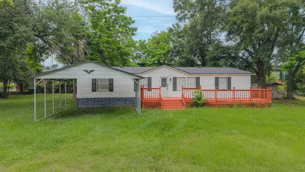 435 Menefee St, Tatum, TX 75691