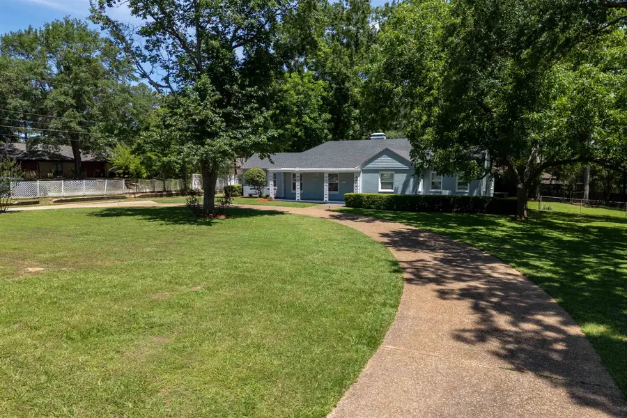 2401 E Cotton St, Longview, TX 75602 - #2