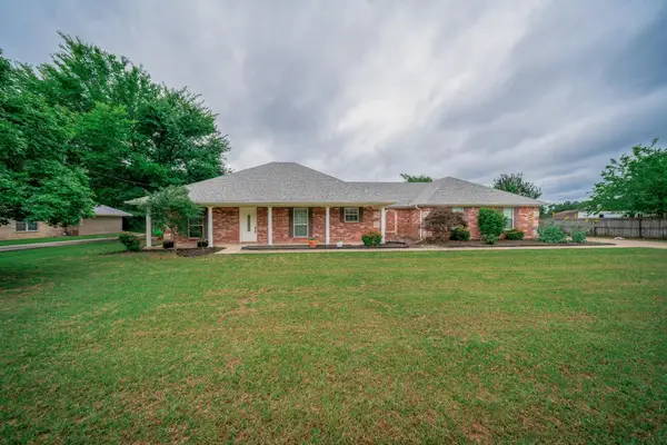 1001 Jamerison, White Oak, TX 75693