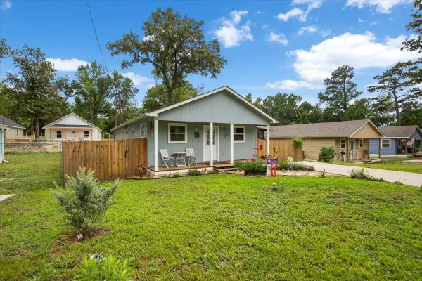 215 HULL ST, Gladewater, TX 75647