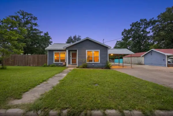 505 N Daniels Street, Carthage, TX 75633