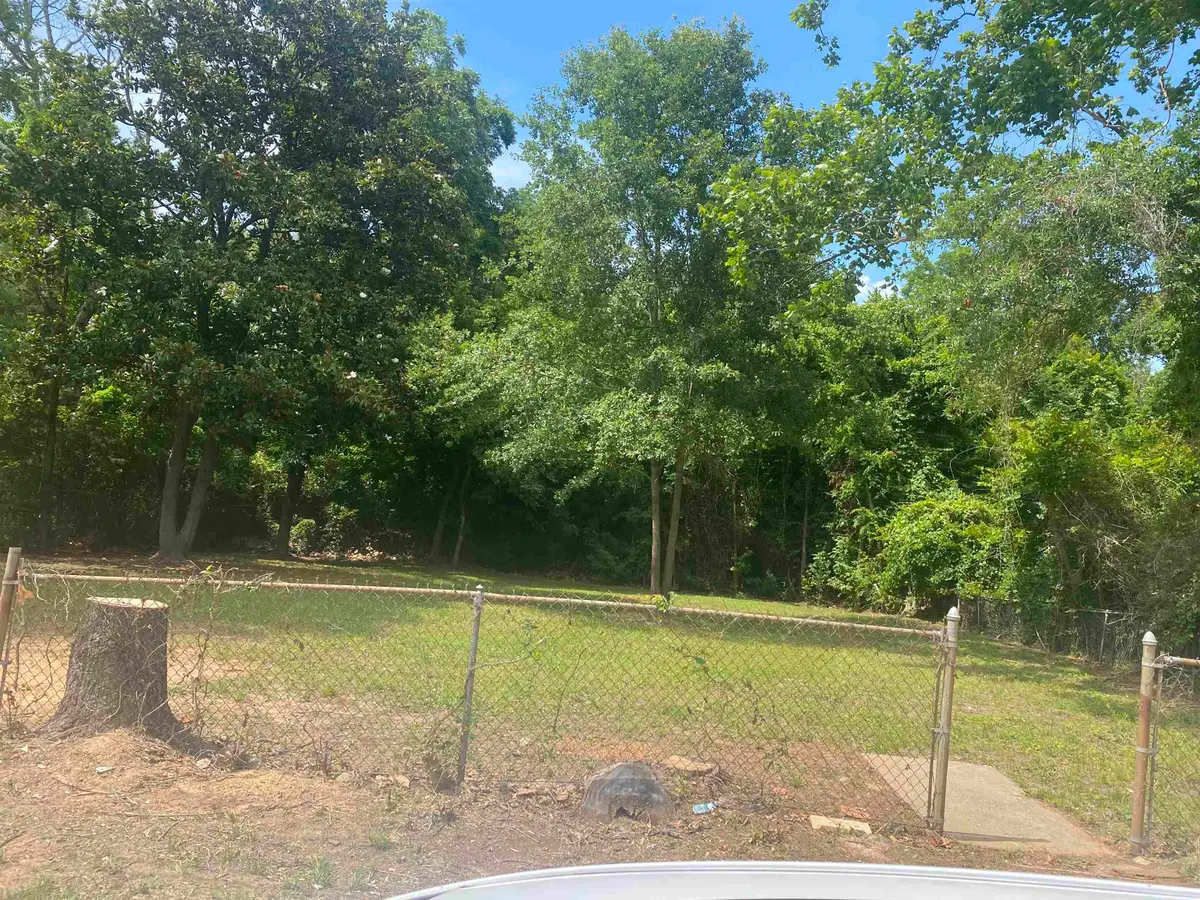 715 Pecan, Longview, TX 75601 - #1