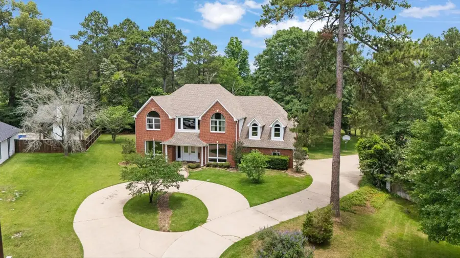 221 Hunters Circle, Longview, TX 75605 - #2