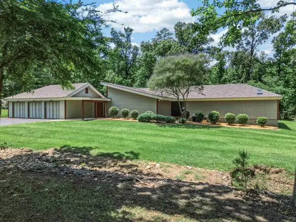 740 Hillburn Rd, Kilgore, TX 75662
