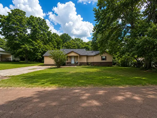 3306 Forrest St, Kilgore, TX 75662