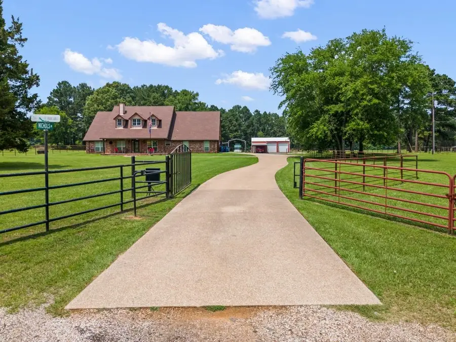2901 County Road 186 E, Kilgore, TX 75662 - #2