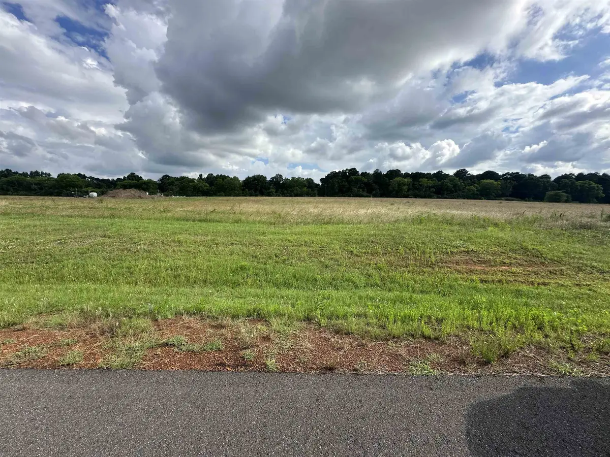 154 Brightside Trl, Kilgore, TX 75662 - #1