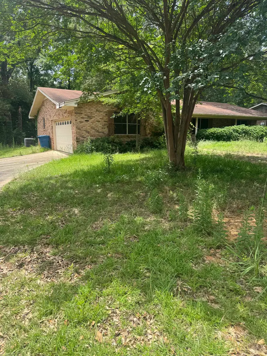 411 N Glencrest, White Oak, TX 75693 - #2