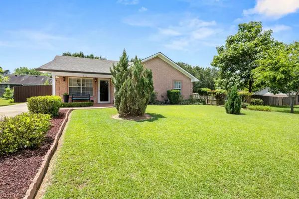 511 VICTORY LN, Hughes Springs, TX 75656