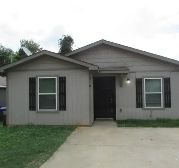 1214 Beaumont St, Longview, TX 75602
