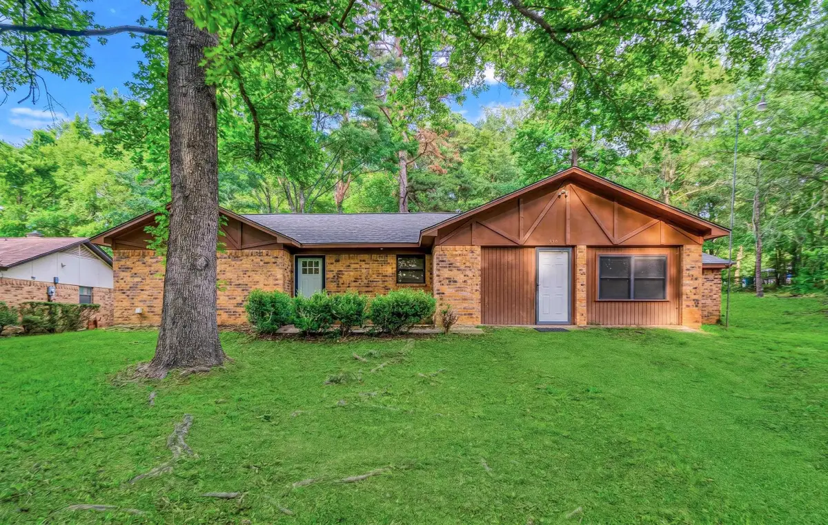 204 Cedarcrest Dr, Marshall, TX 75672 - #1