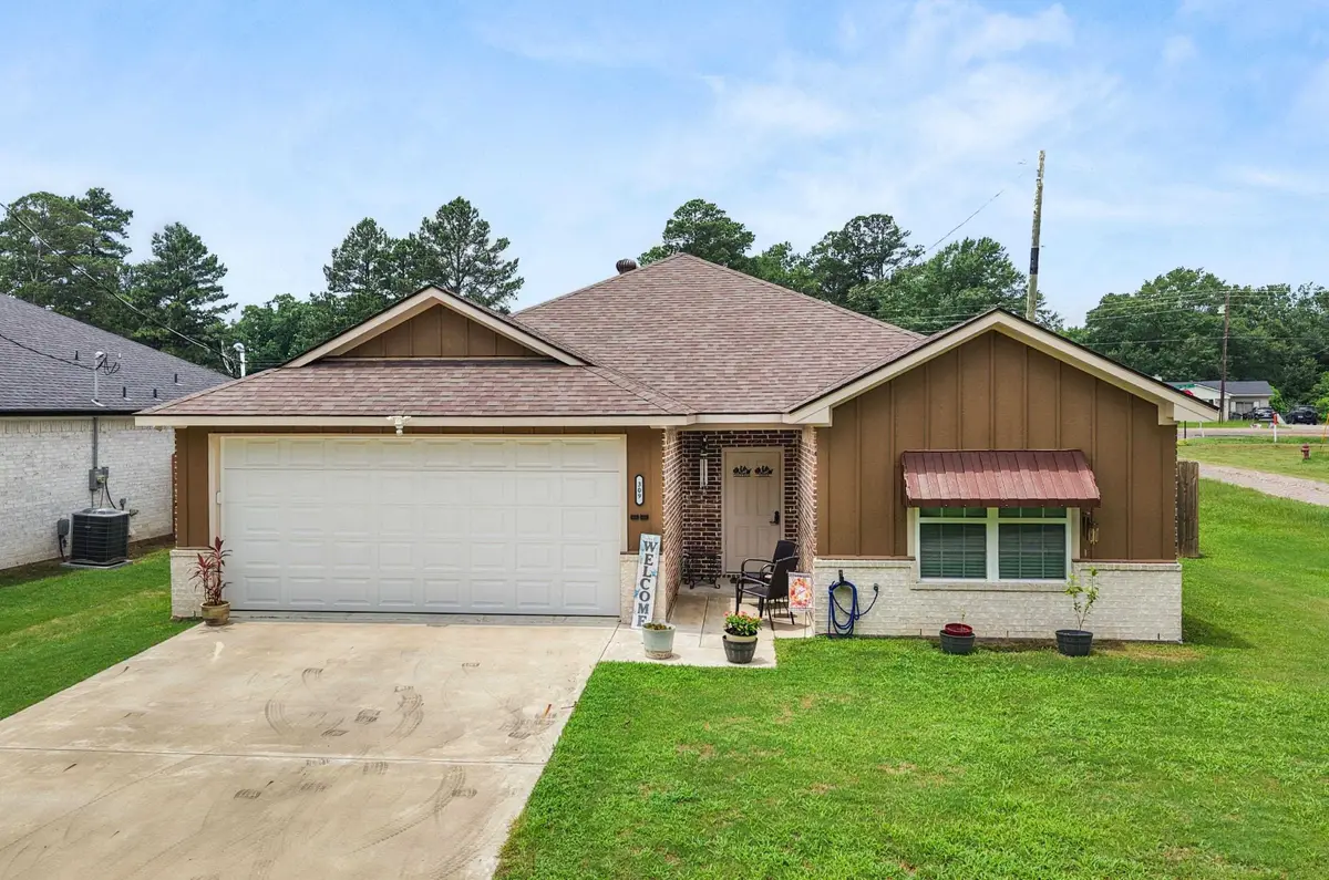 309 Stevens St, Gilmer, TX 75645 - #1