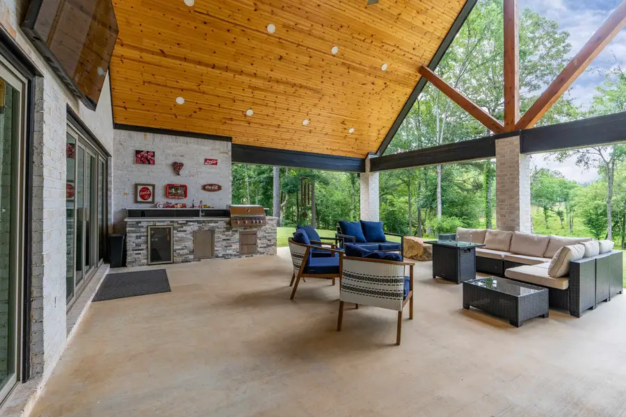 3097 Keasler Rd., Longview, TX 75605 - #3