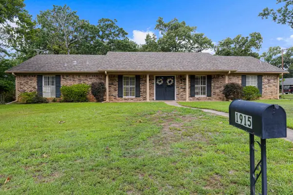 1915 SUNSHINE SQUARE, Longview, TX 75601