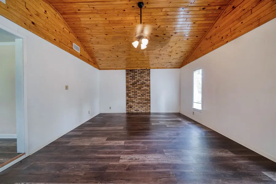 305 Moore, Big Sandy, TX 75755 - #2