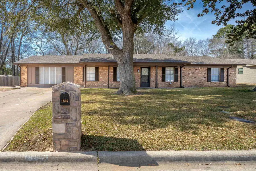 1807 Swan St., Longview, TX 75604 - #2