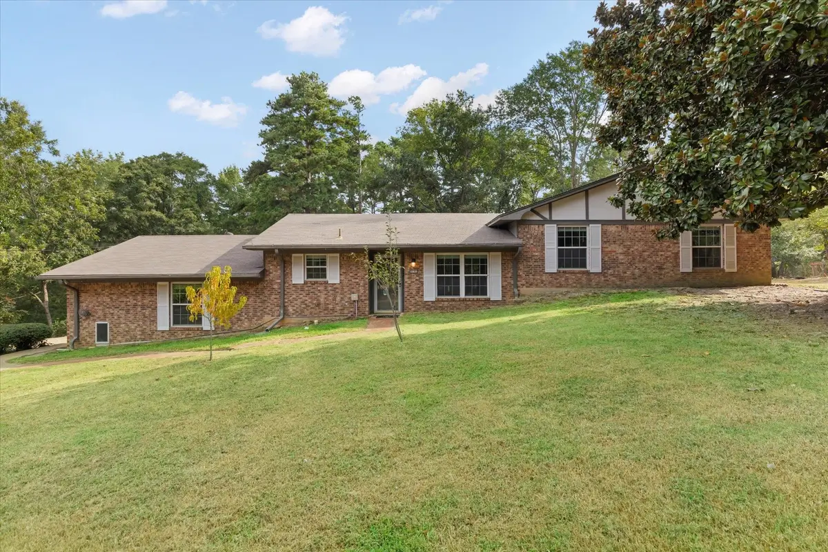 286 Hall Dr, Longview, TX 75605 - #1