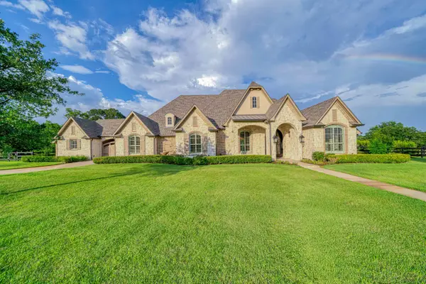 215 Buffalo Creek Drive, Longview, TX 75605