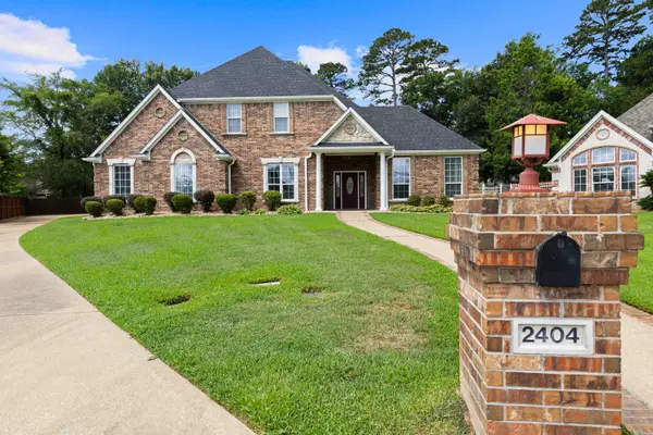 2404 Sugar Creek Circle, Longview, TX 75605