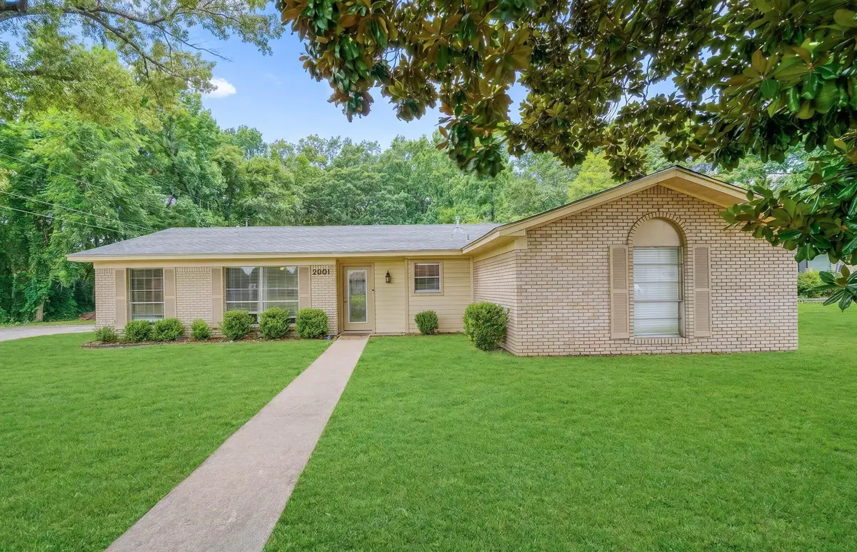 2801 Sherwood Dr, Longview, TX 75605 - #1