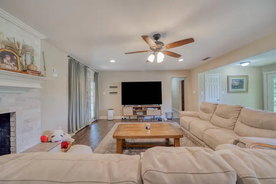 2801 Sherwood Dr, Longview, TX 75605 - #2