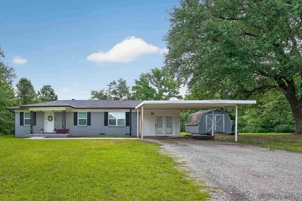 120 Langford St, Gilmer, TX 75644
