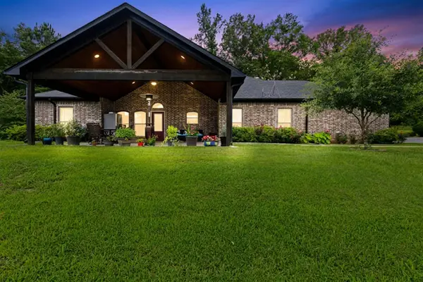 3688 Holly Rd, Gilmer, TX 75644