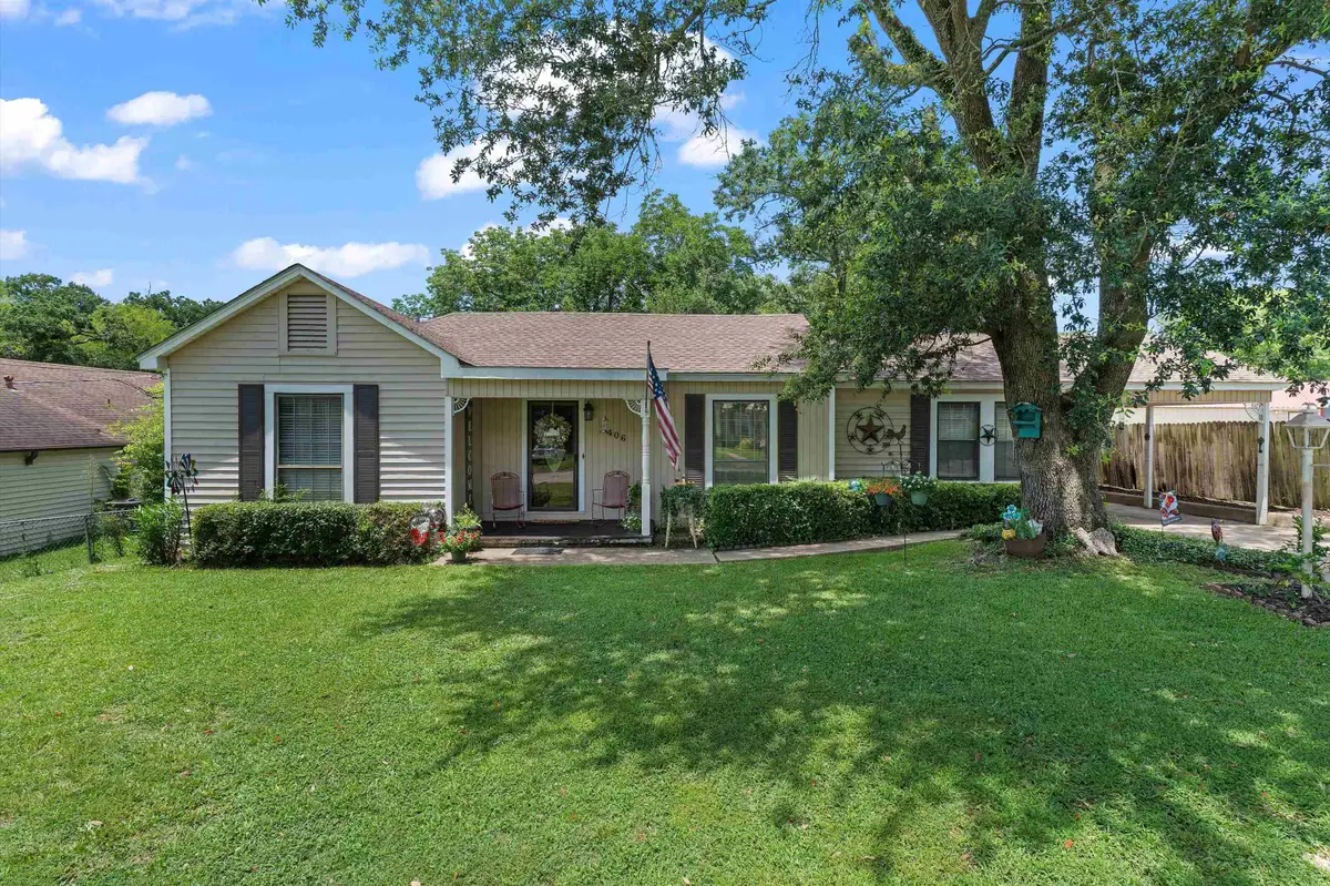 406 W Hill St, Carthage, TX 75633 - #1