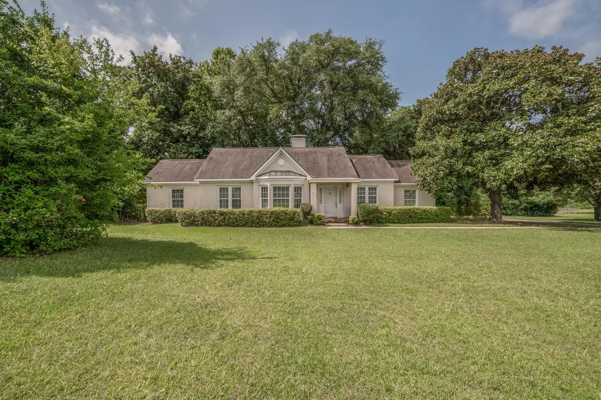 1604 W Marshall Ave, Longview, TX 75604 - #1