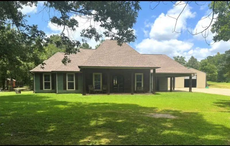 130 Private Rd 7301, De Berry, TX 75639 - #1