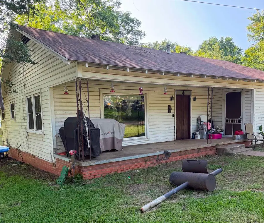 207 Virginia St, Troup, TX 75789 - #3
