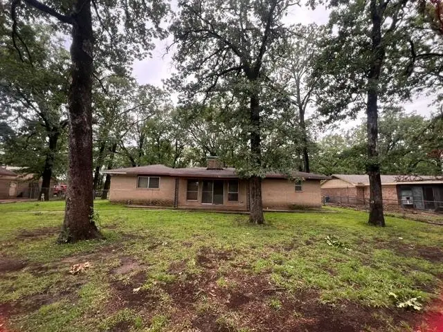 135 46th St SW, Paris, TX 75460 - #3