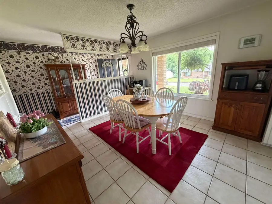 2106 E Harold St., Gladewater, TX 74647 - #3