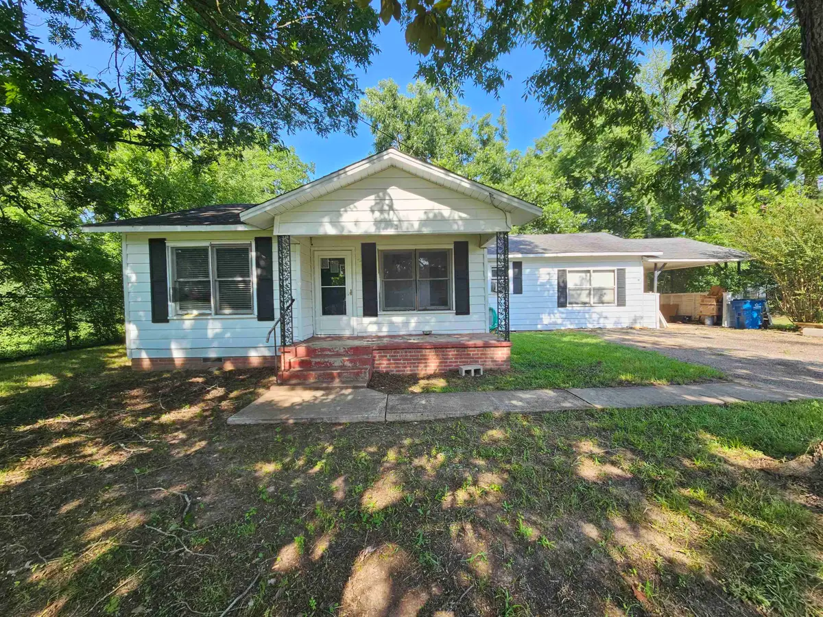 2000 Laura Lee, Kilgore, TX 75662 - #1