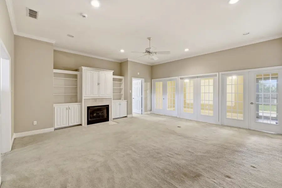 3105 Rouncival Dr., Longview, TX 75605 - #3